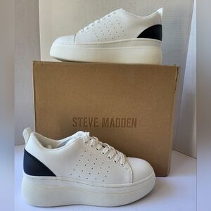 .Steve Madden- CATCHER WHITE BLACK - 9.5